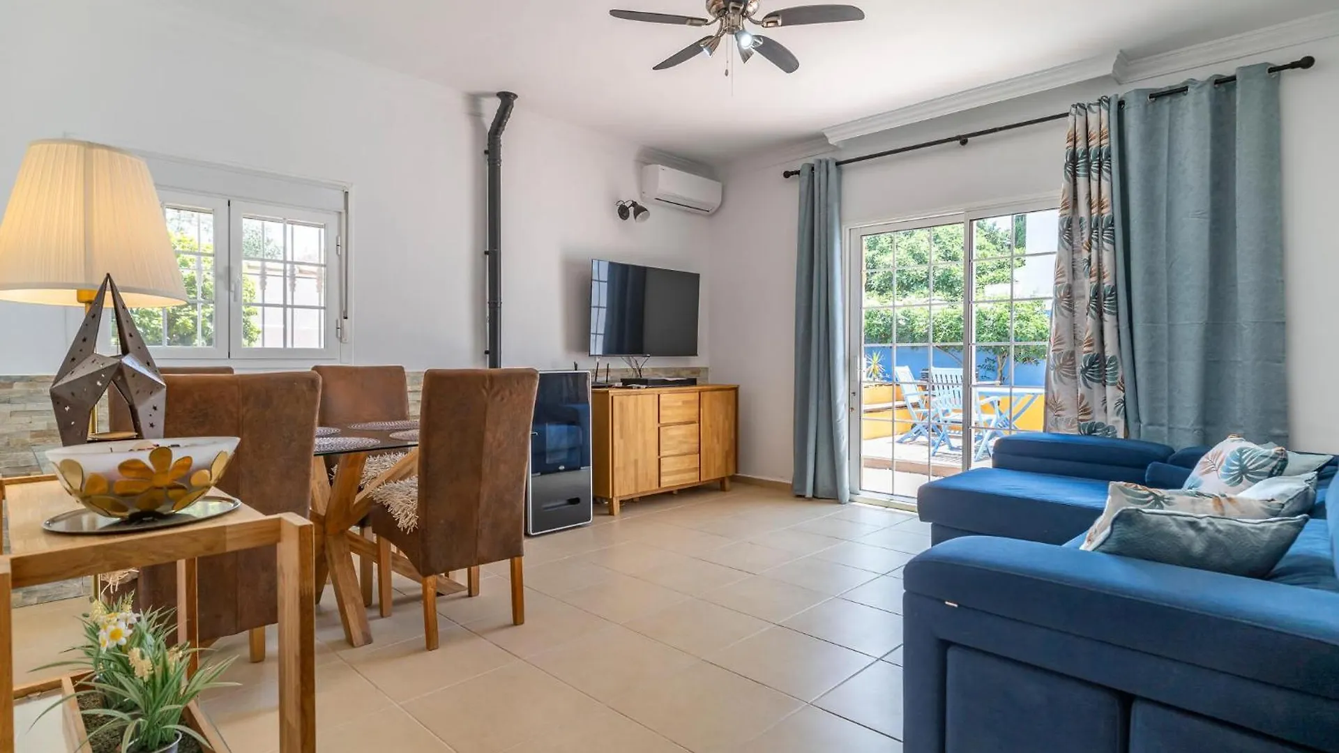 Nice Home In Chiclana De La Fronter With Kitchen Chiclana de la Frontera Ισπανία