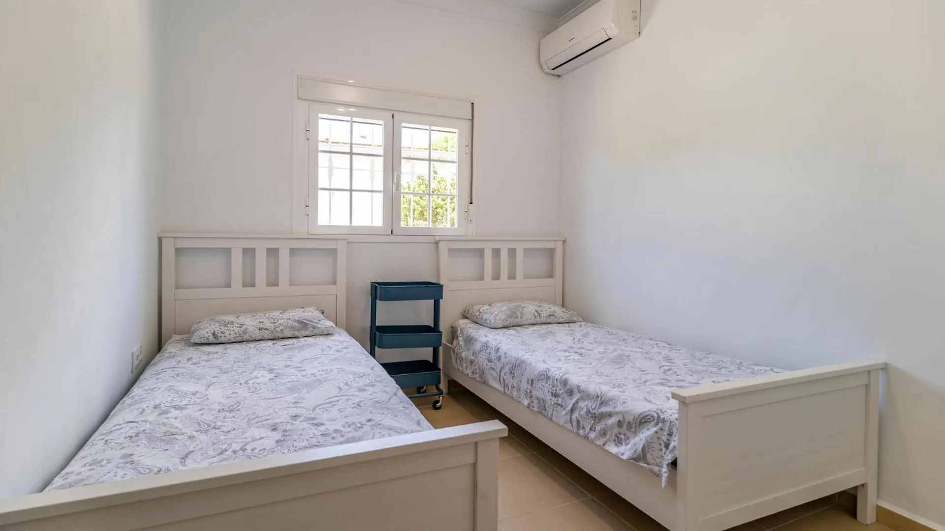 Nice Home In Chiclana De La Fronter With Kitchen Chiclana de la Frontera 0*,