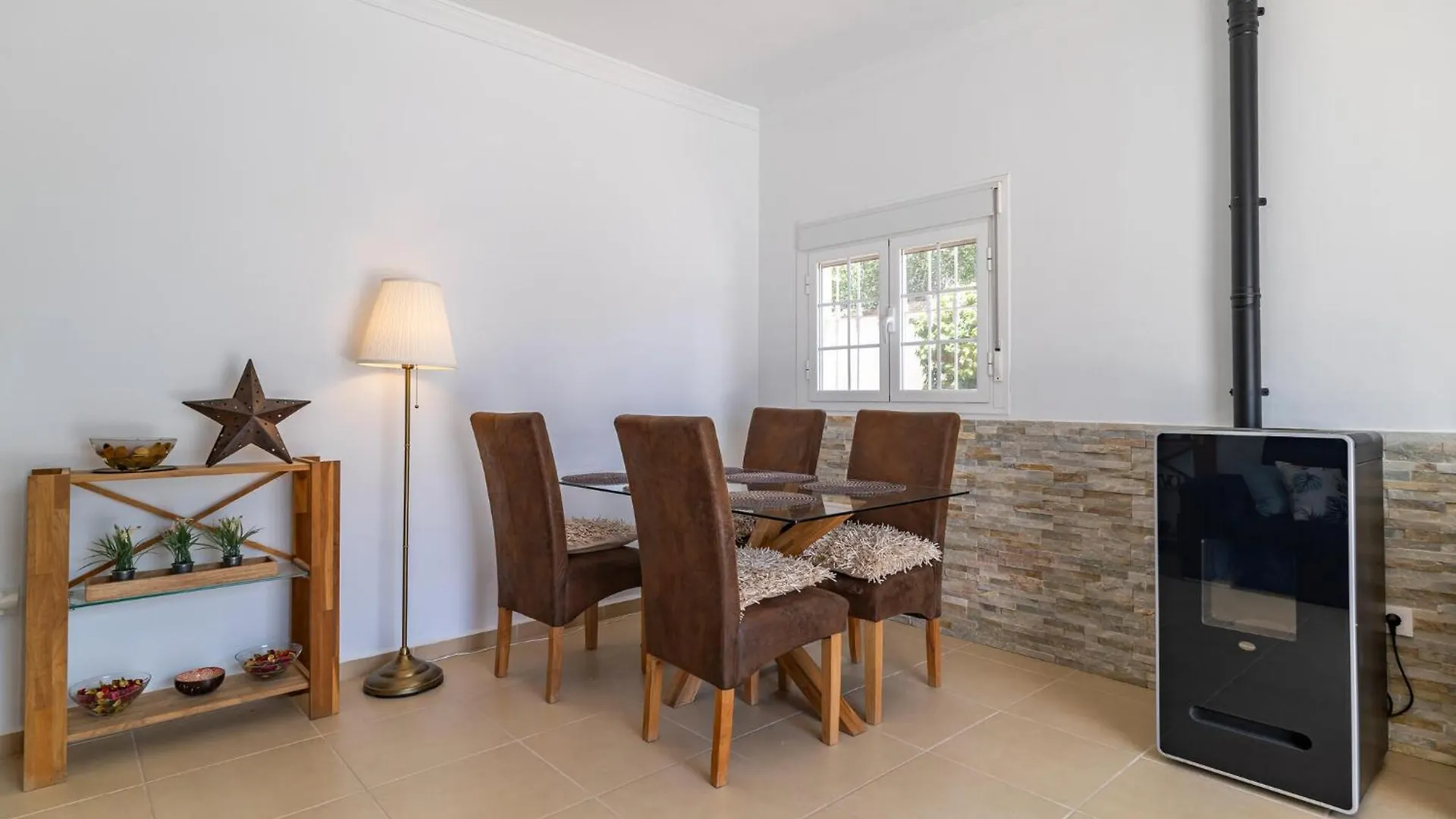 Nice Home In Chiclana De La Fronter With Kitchen Chiclana de la Frontera 0*,