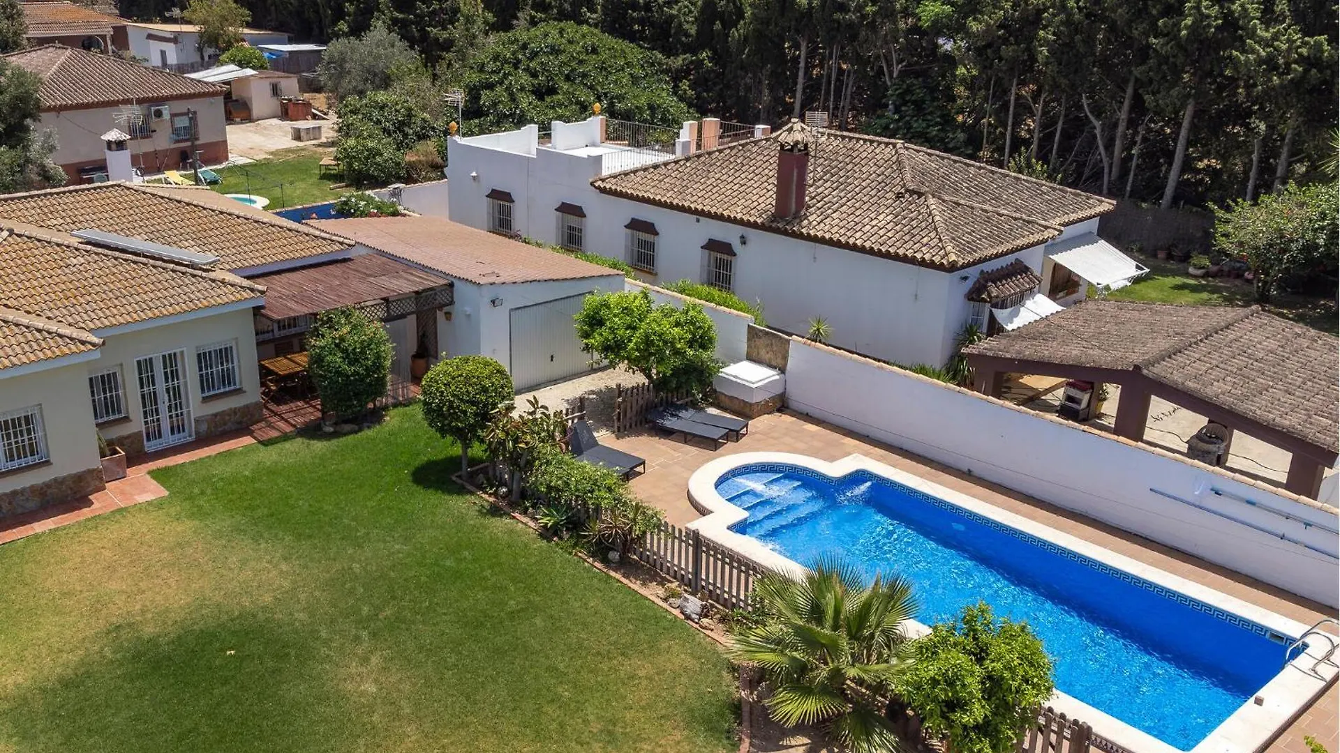 Nice Home In Chiclana De La Fronter With Kitchen Chiclana de la Frontera